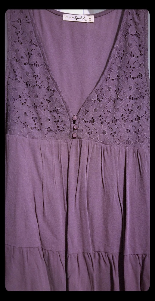 NEW sleeveless Blouse